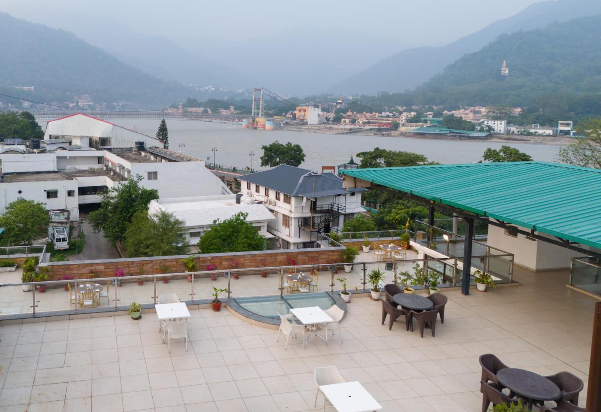 Hotel Indira Nikunj Rishikesh Exterior photo